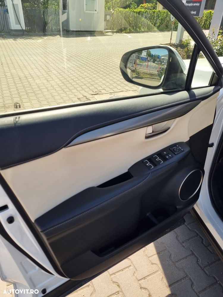 Lexus Seria NX 300h AWD Executive Plus - 9