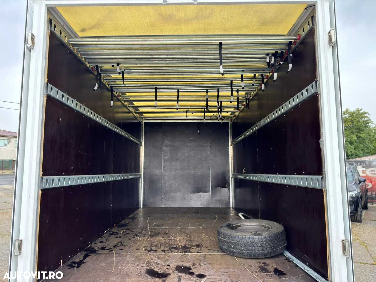 Iveco DAILY CUB CU DORMITOR - 14