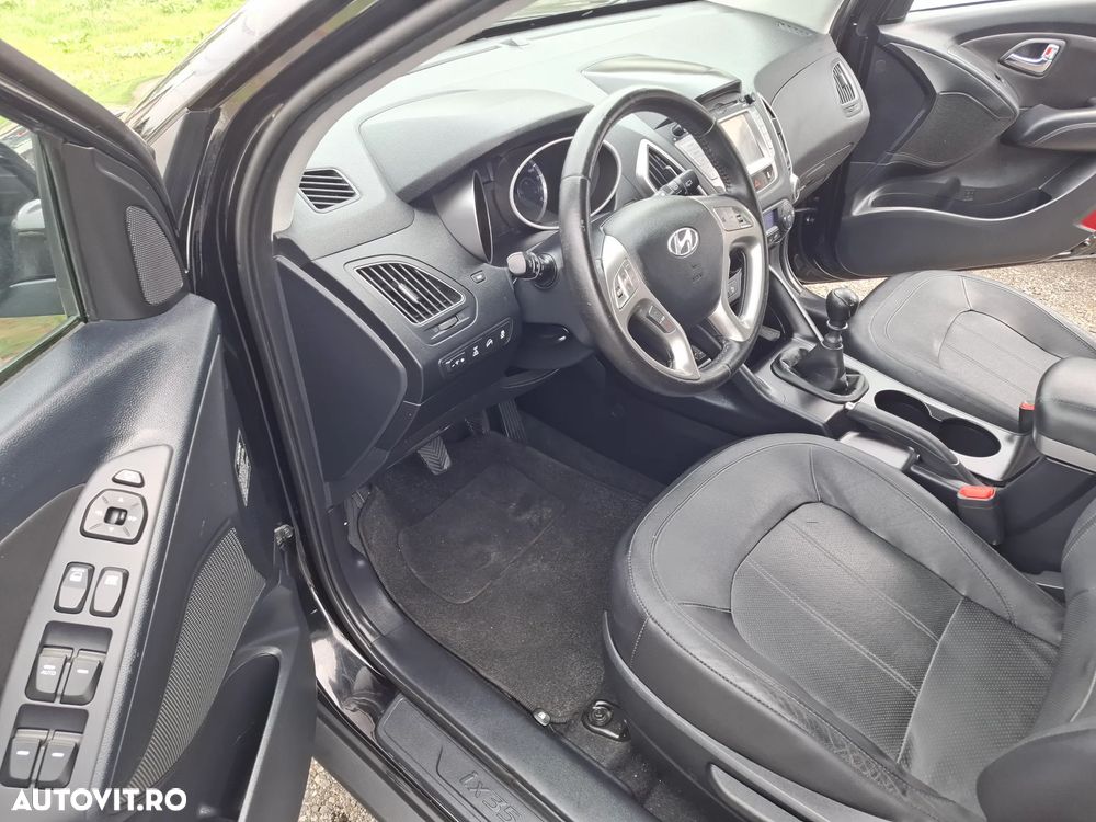 Hyundai ix35 2.0 CRDI 4WD Trend - 5