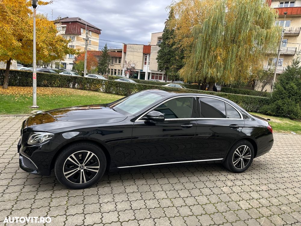 Mercedes-Benz E 220 d T 9G-TRONIC - 2