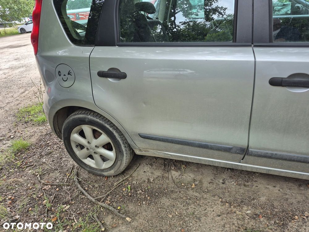 Nissan Note 2006 photo 4