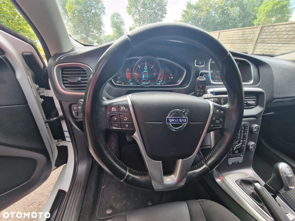 Volvo V40 D2 Momentum - 9