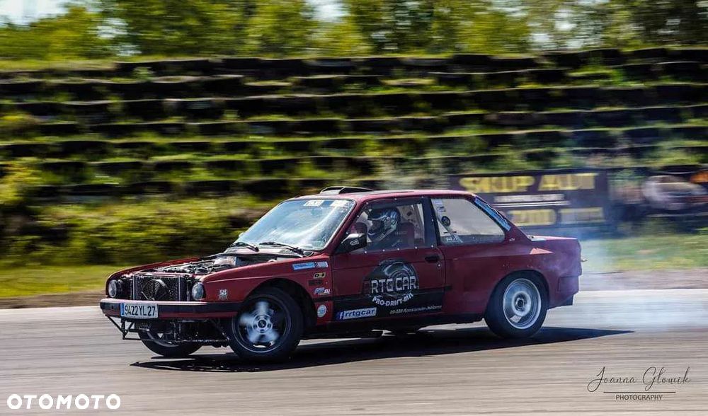 BMW Seria 3 325i - 7