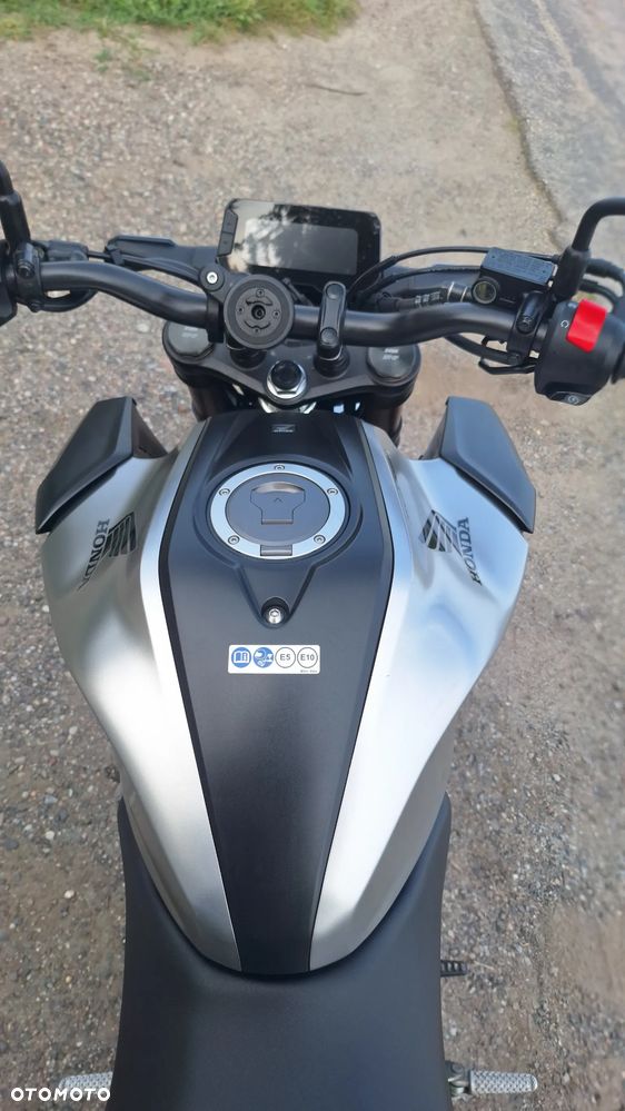 Honda CB - 16