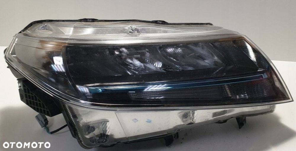 Suzuki Vitara III Reflektor Prawy KOITO 100-7R16 - 1