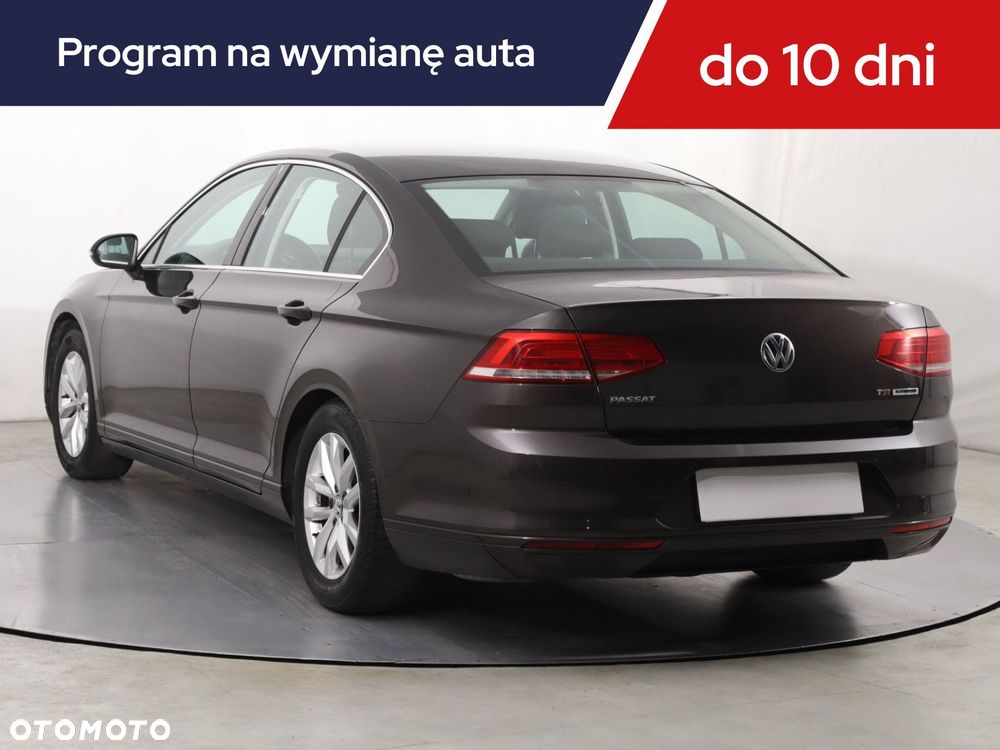 Volkswagen Passat - 6