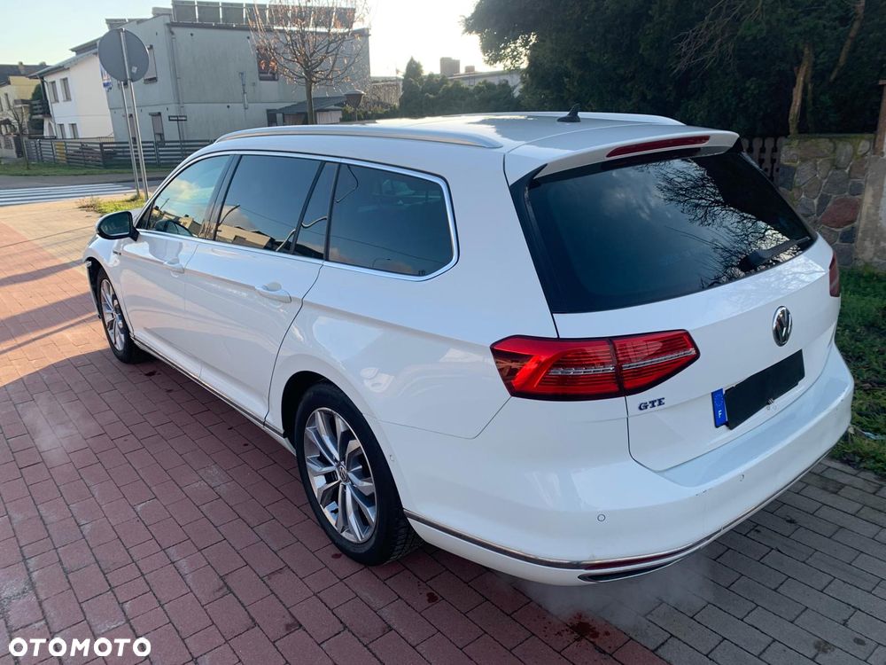 Volkswagen Passat - 2