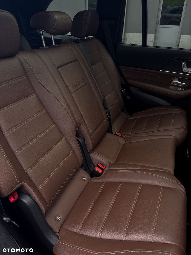 Mercedes-Benz GLS - 25