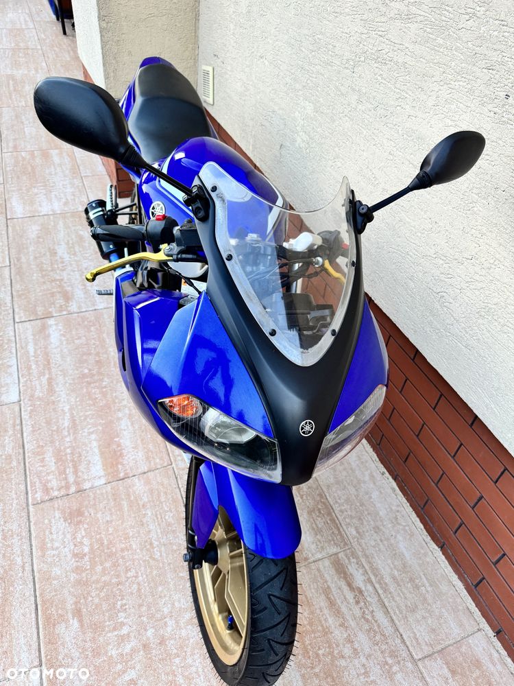 Yamaha TZR - 8