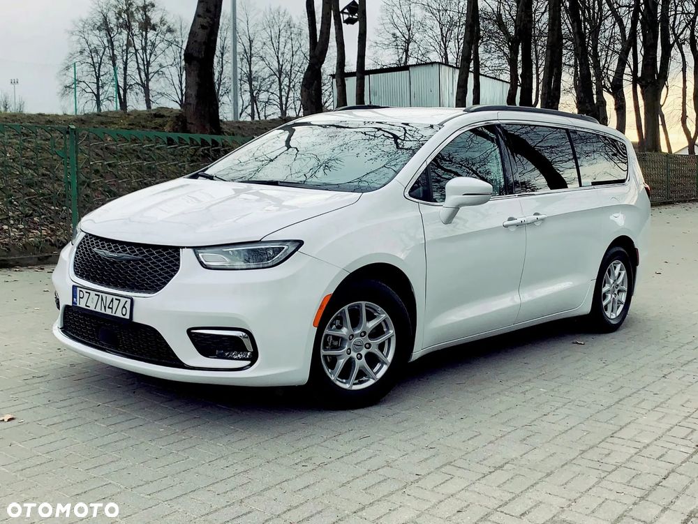 Chrysler Pacifica - 1