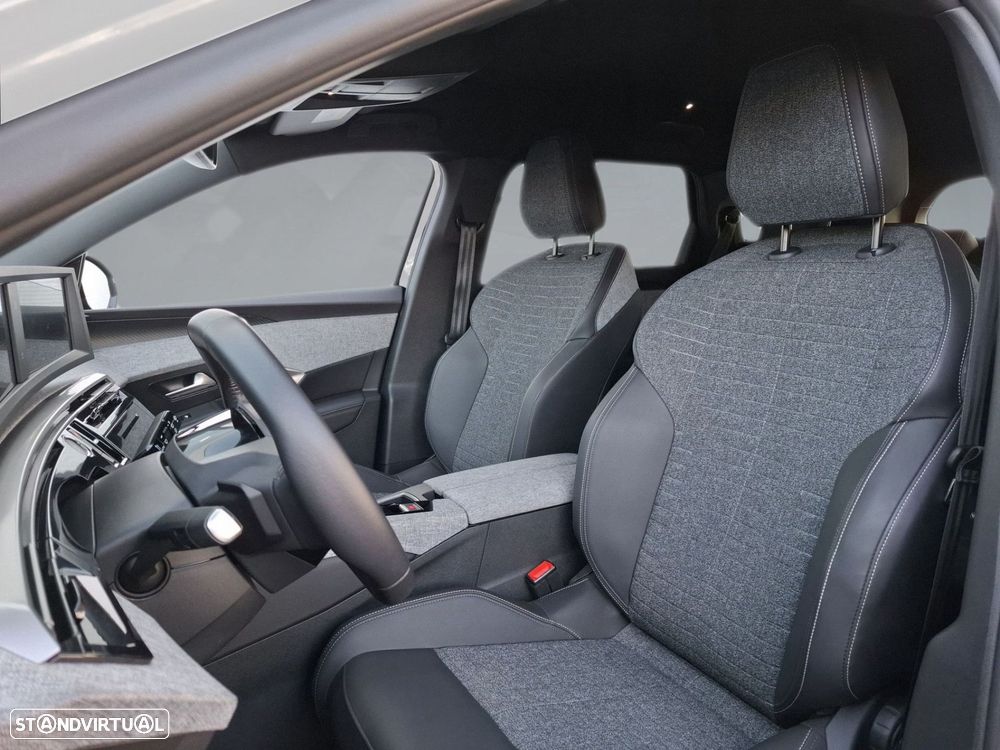 Peugeot 5008 1.2 Hybrid Allure e-DCS6 — fotografia 13