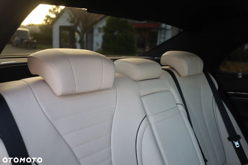 Mercedes-Benz Klasa S 400 d 4-Matic L 9G-TRONIC - 35
