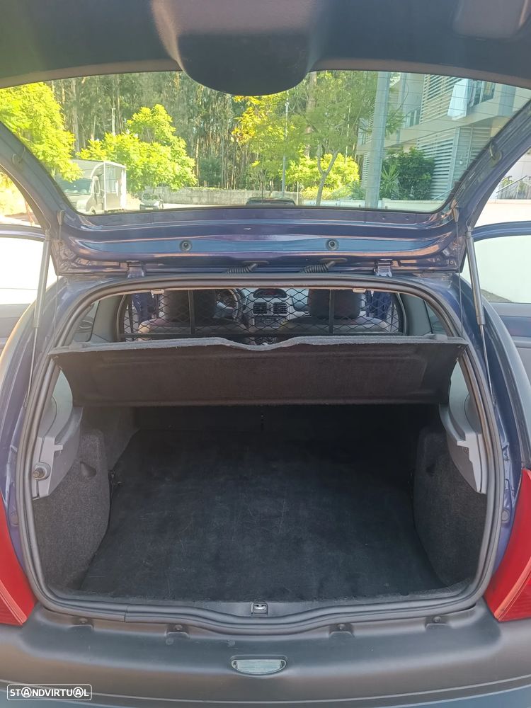 Renault Clio II - 13