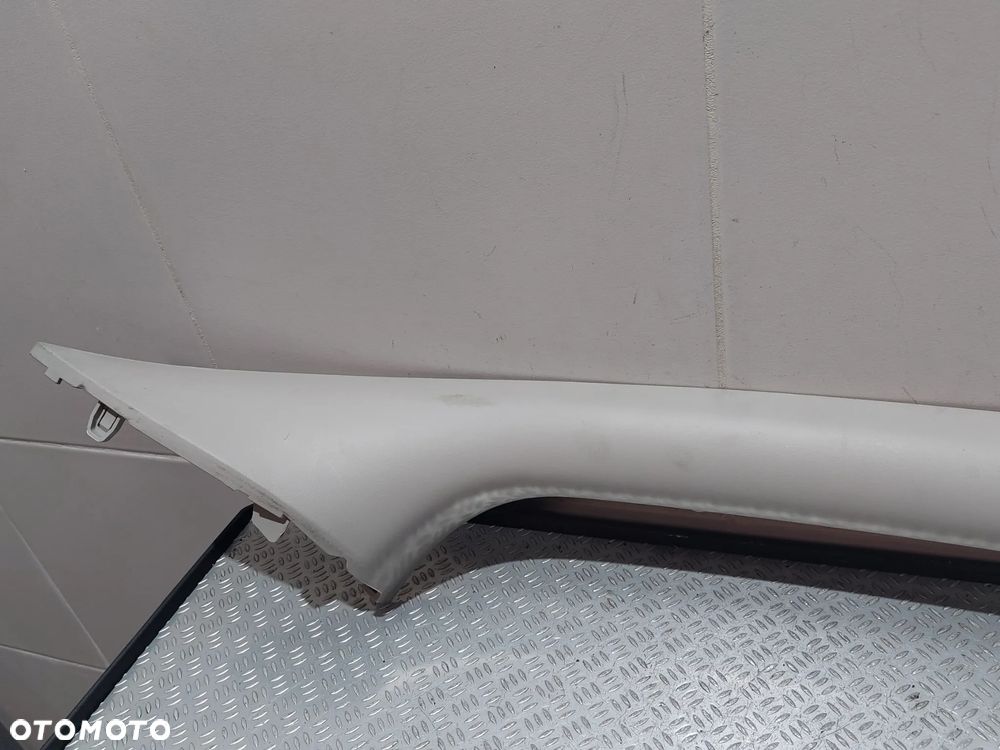 OBUDOWA SŁUPKA PRAWA WEWNĘTRZNA SZYBY RENAULT TRAFIC III 3 R2016 NR 769110523R - 2