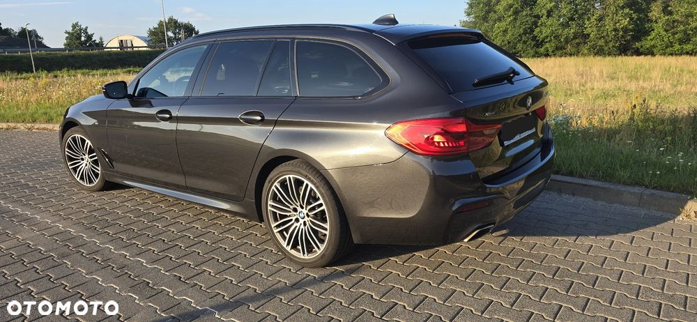 BMW Seria 5 520d xDrive M Sport Edition - 3