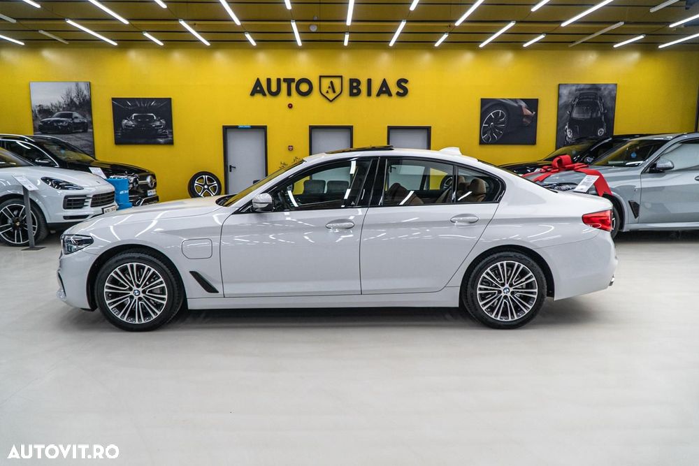 BMW Seria 5 530e iPerformance Aut. Sport Line - 16