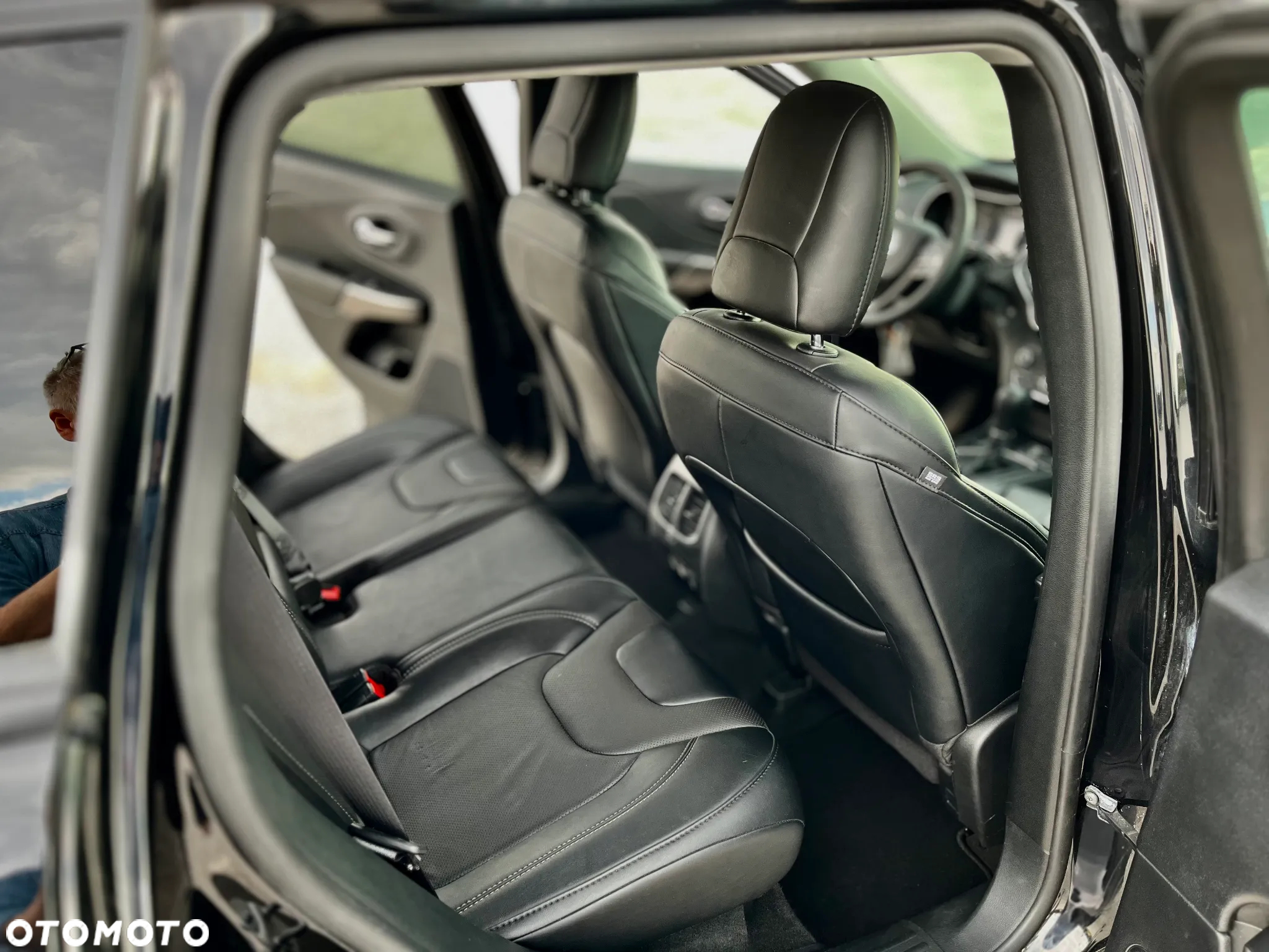 Jeep Cherokee - 5