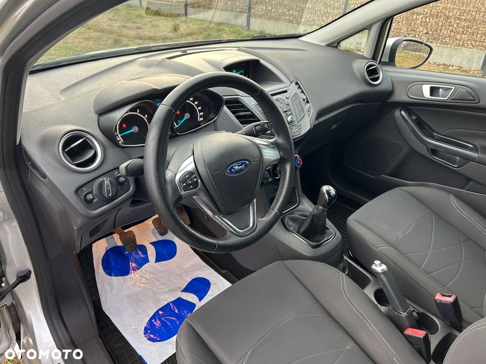 Ford Fiesta - 24