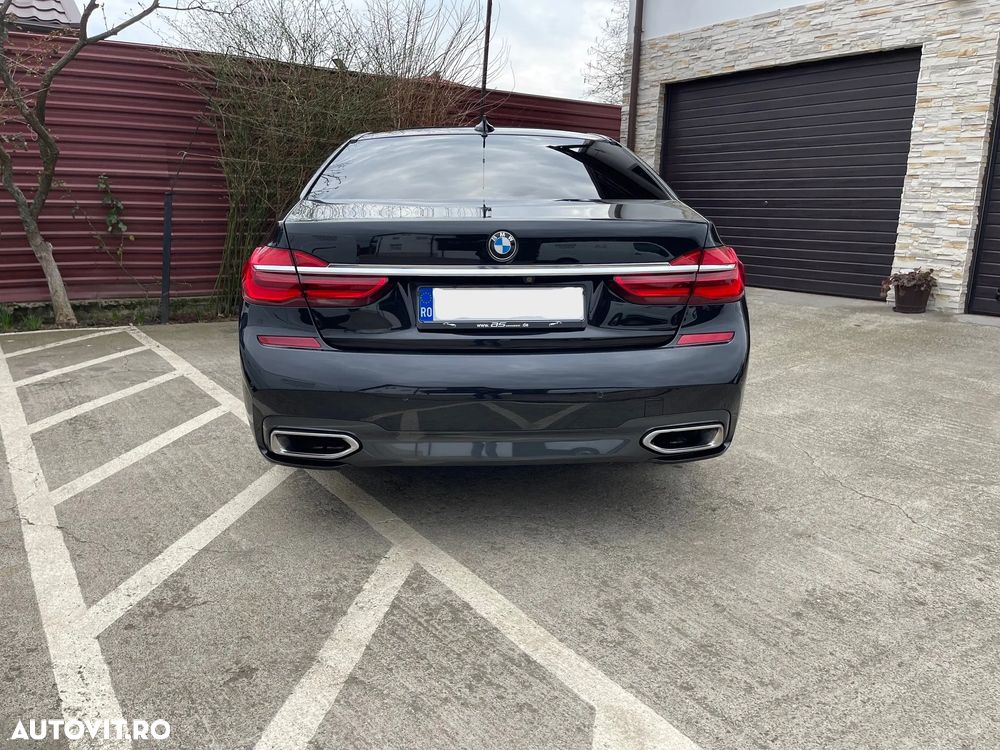 BMW Seria 7 750i xDrive - 12