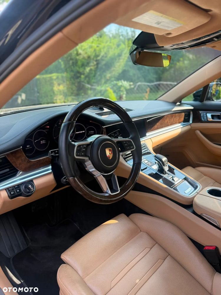 Porsche Panamera - 9