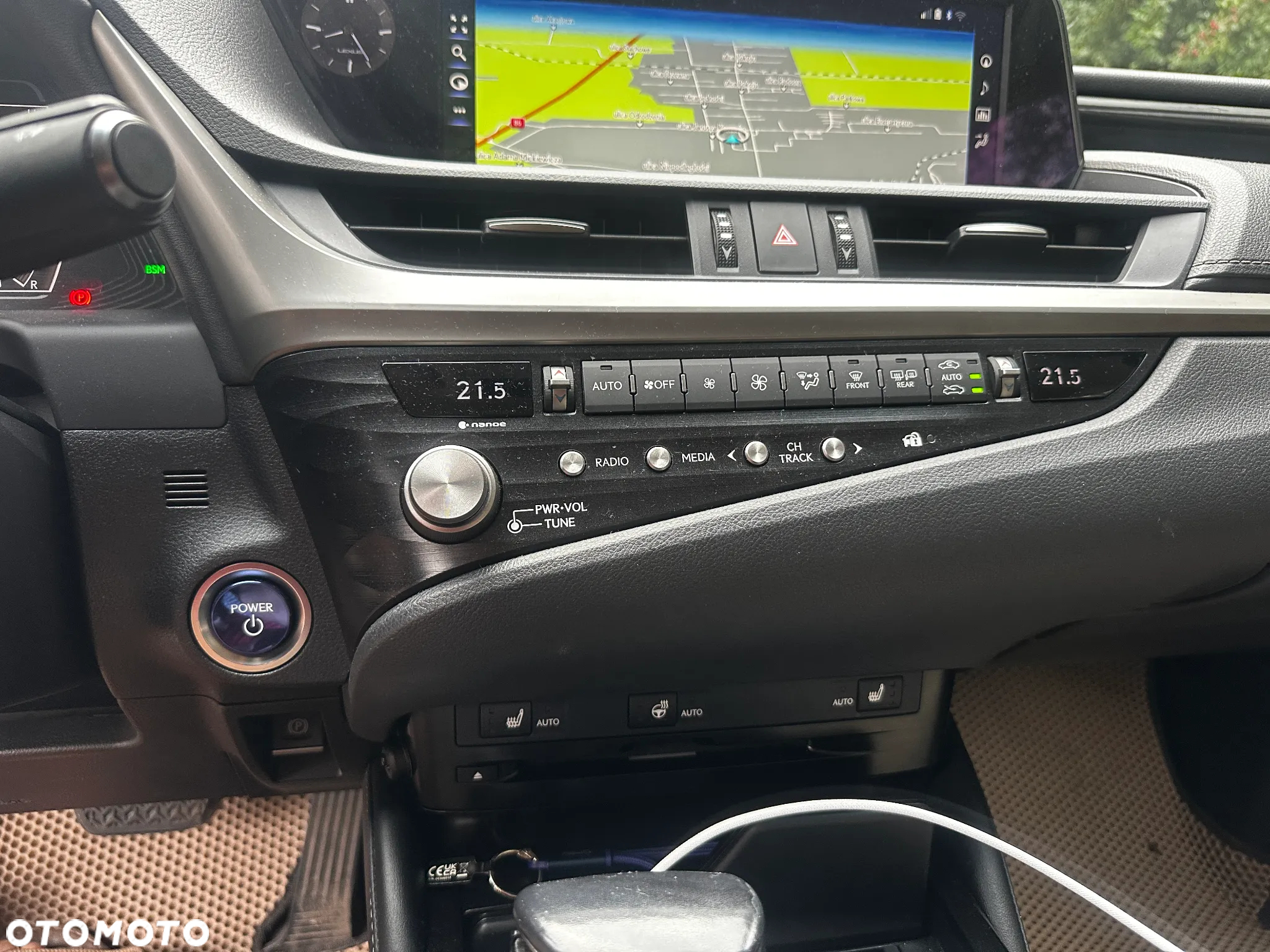 Lexus ES - 16