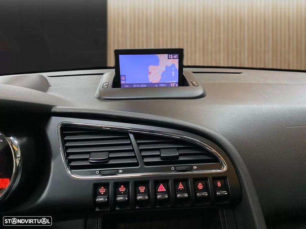 Peugeot 3008 1.6 HDi Allure - 11