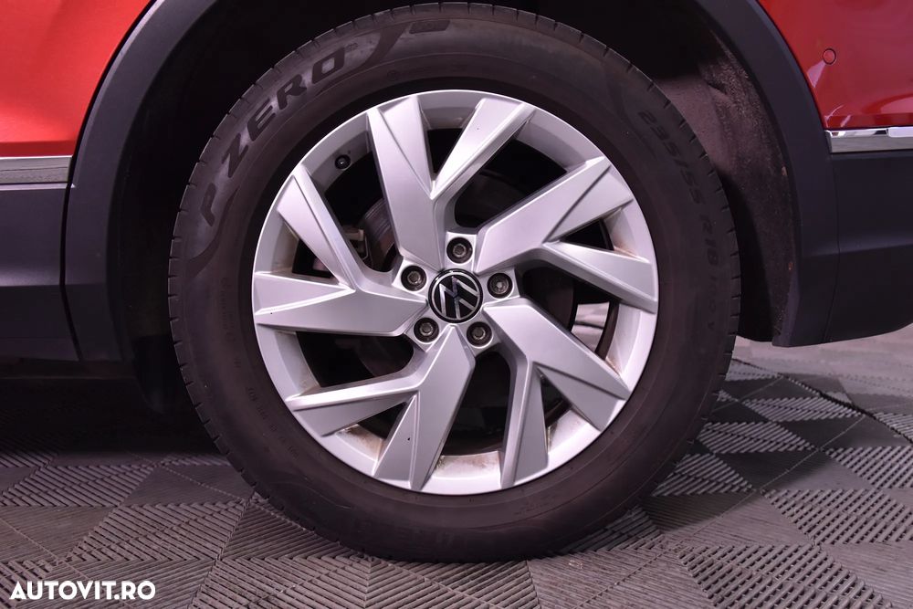 Volkswagen Tiguan - 13