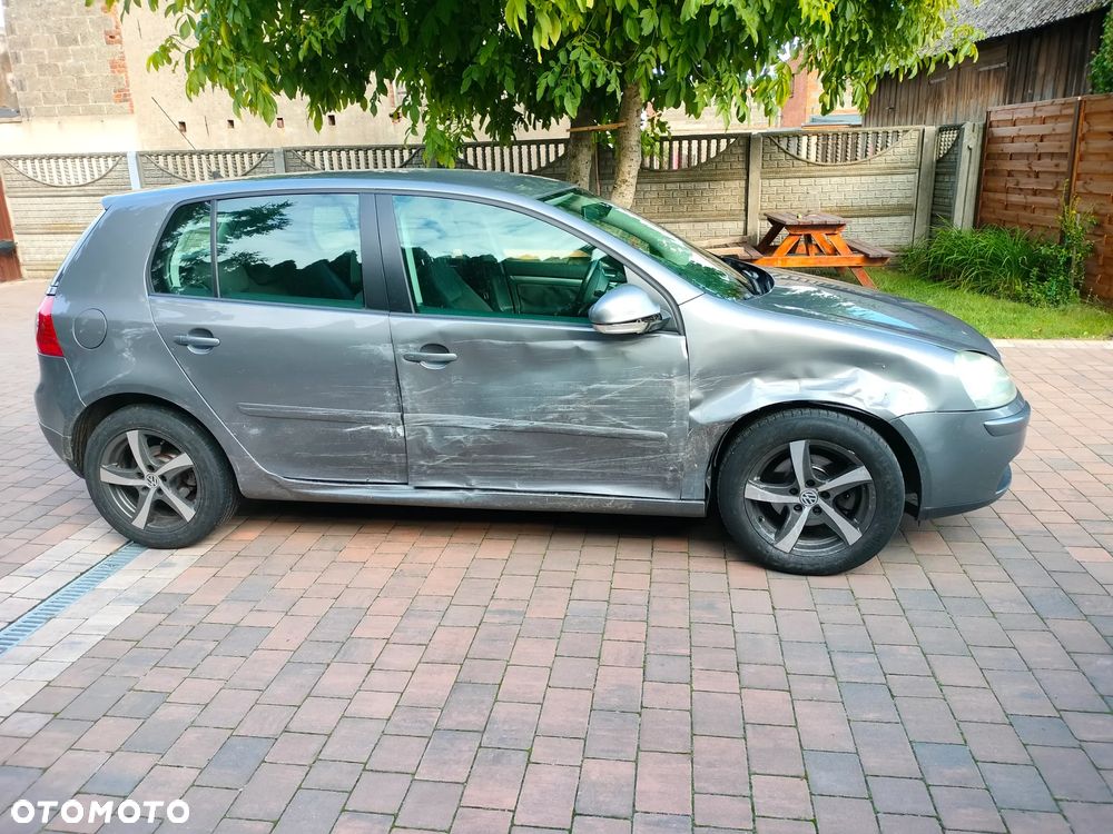 Volkswagen Golf - 17