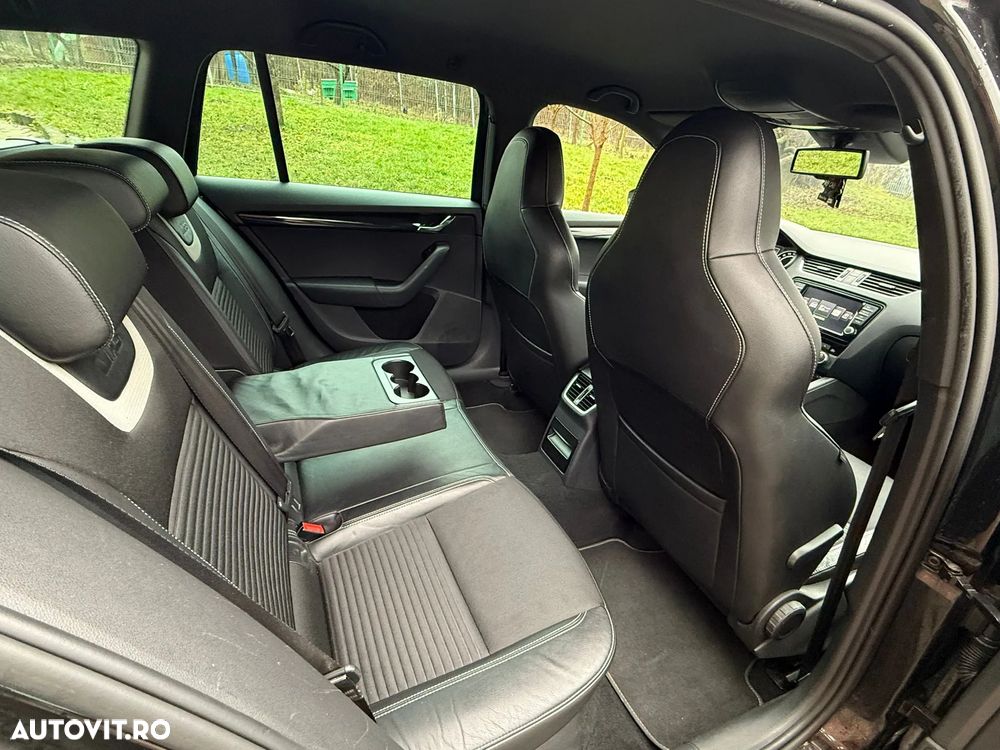Skoda Octavia Combi 2.0 TDI 4x4 DSG RS - 6