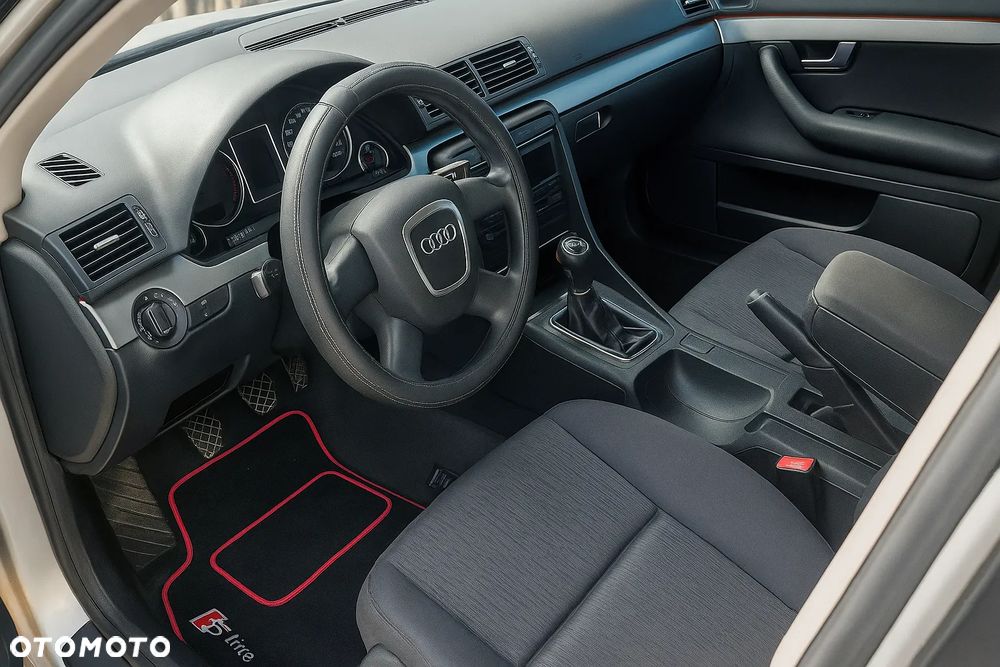 Audi A4 Limousine - 7