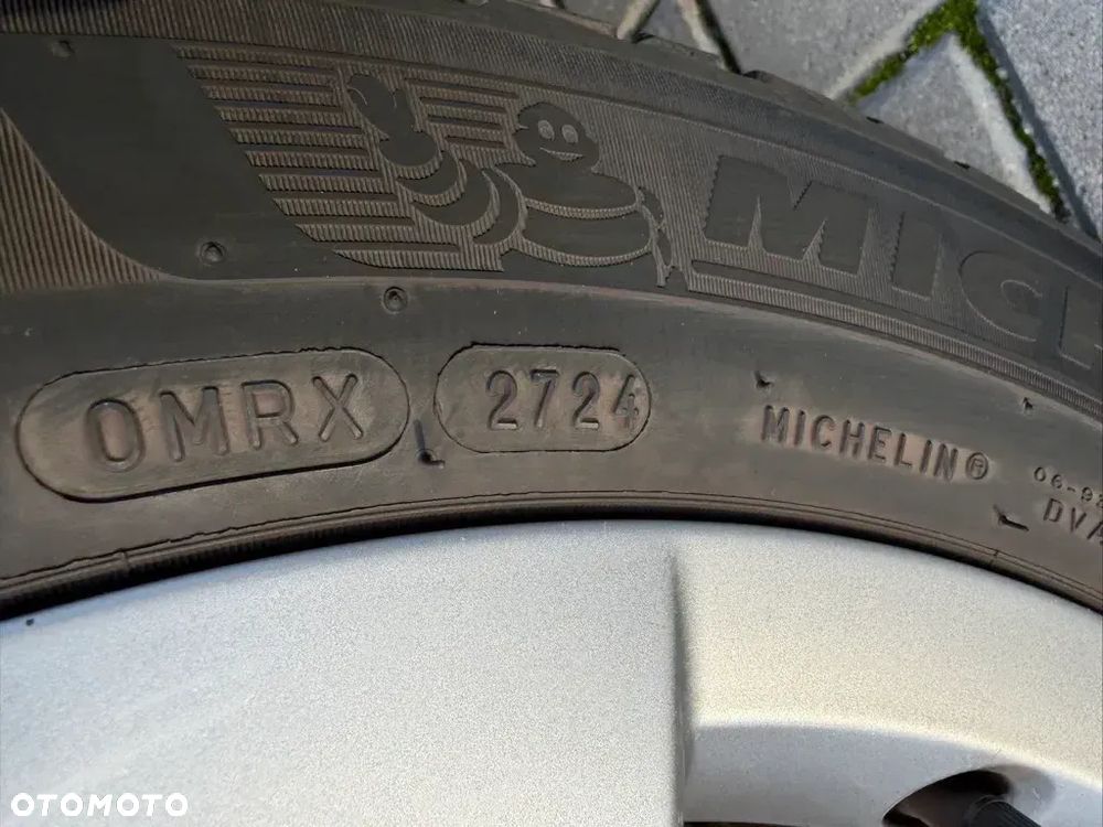 Volkswagen Golf - 31