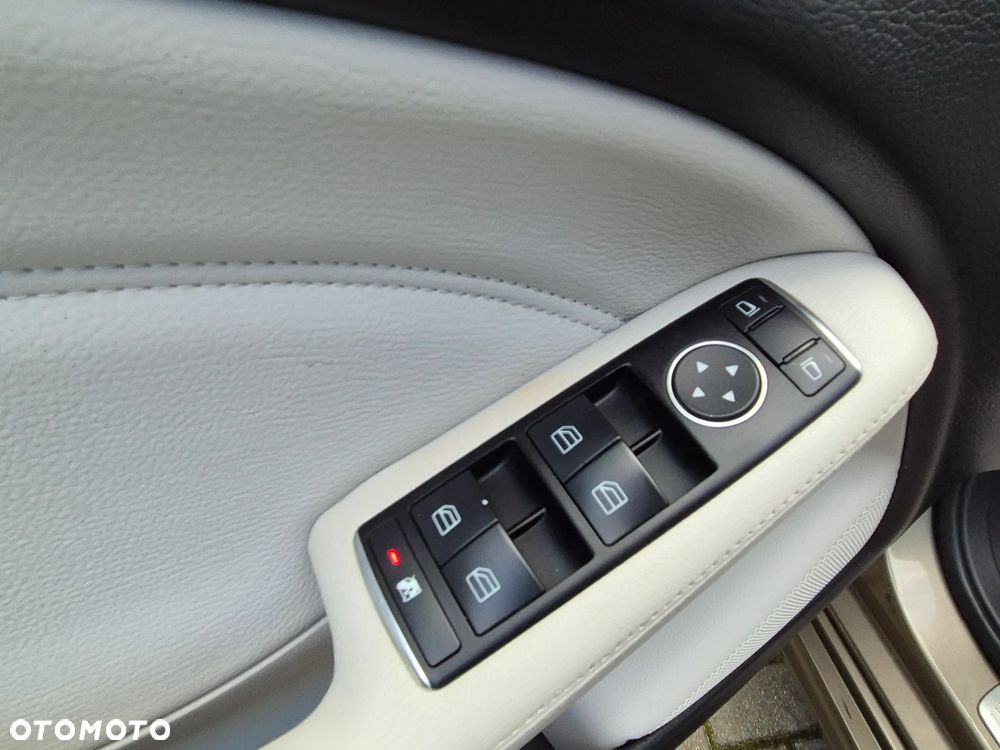 Mercedes-Benz Klasa B 180 7G-DCT UrbanStyle Edition - 35