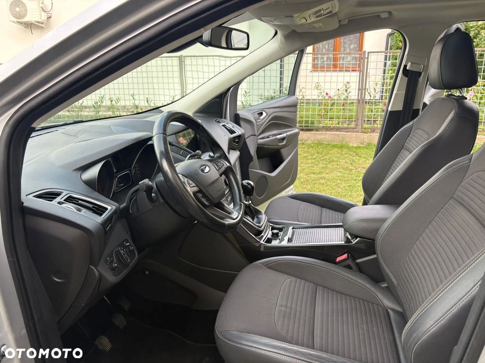 Ford Kuga 2.0 TDCi FWD Titanium - 14