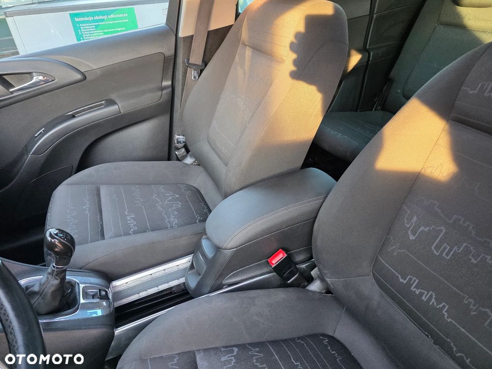 Opel Meriva 1.4 T Cosmo - 11