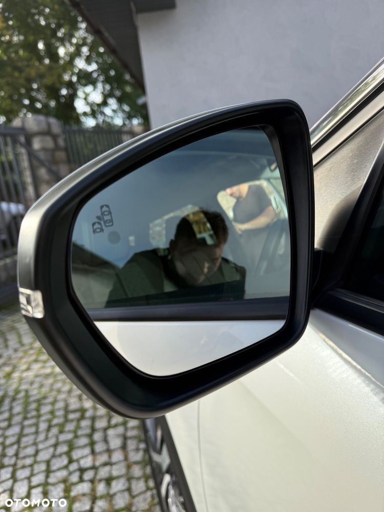 Peugeot 3008 1.5 BlueHDi Road Trip S&S EAT8 - 26