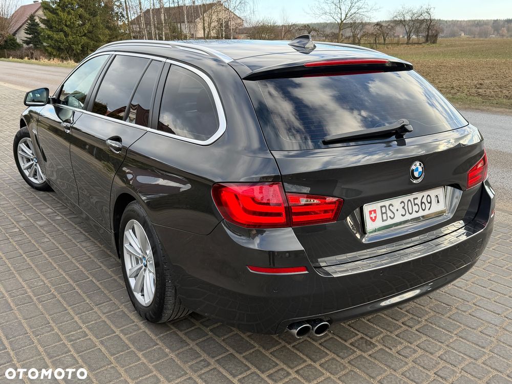 BMW Seria 5 528i xDrive Sport-Aut Luxury Line - 5