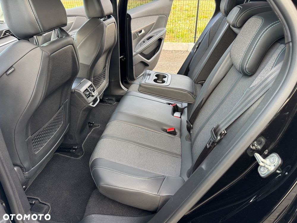 Peugeot 3008 1.5 BlueHDi Allure S&S EAT8 - 14