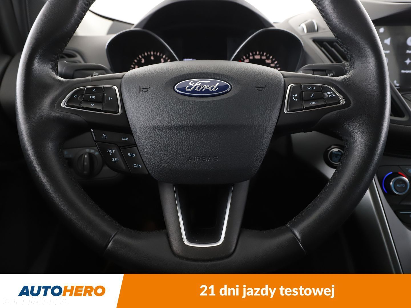 Ford Kuga - 18