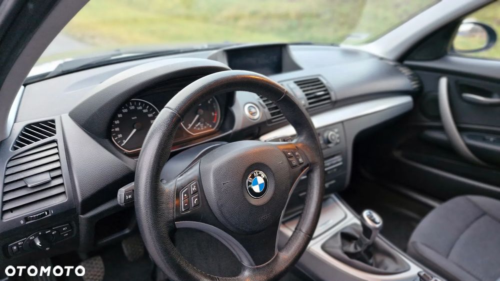 BMW Seria 1 118d DPF - 10