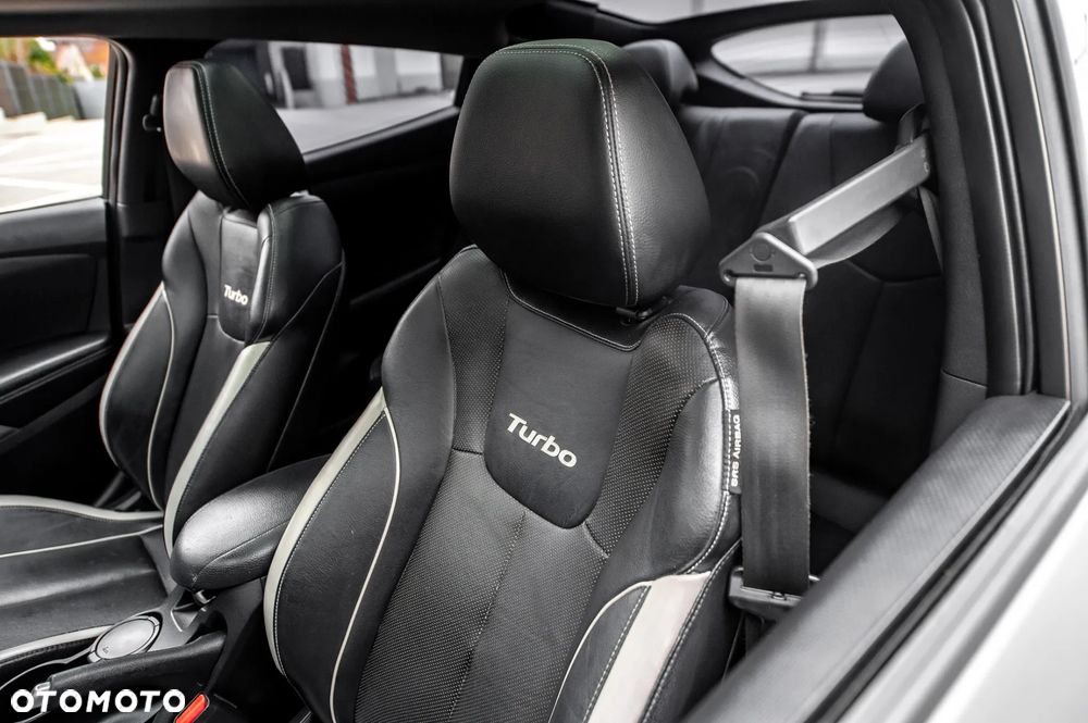 Hyundai Veloster 1.6 Turbo Premium - 27