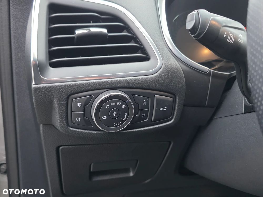 Ford S-Max 1.5 EcoBoost Titanium - 13