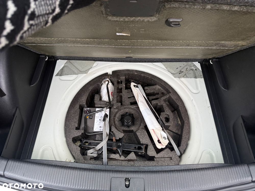 Volkswagen Golf Plus 2.0 TDI Comfortline - 19
