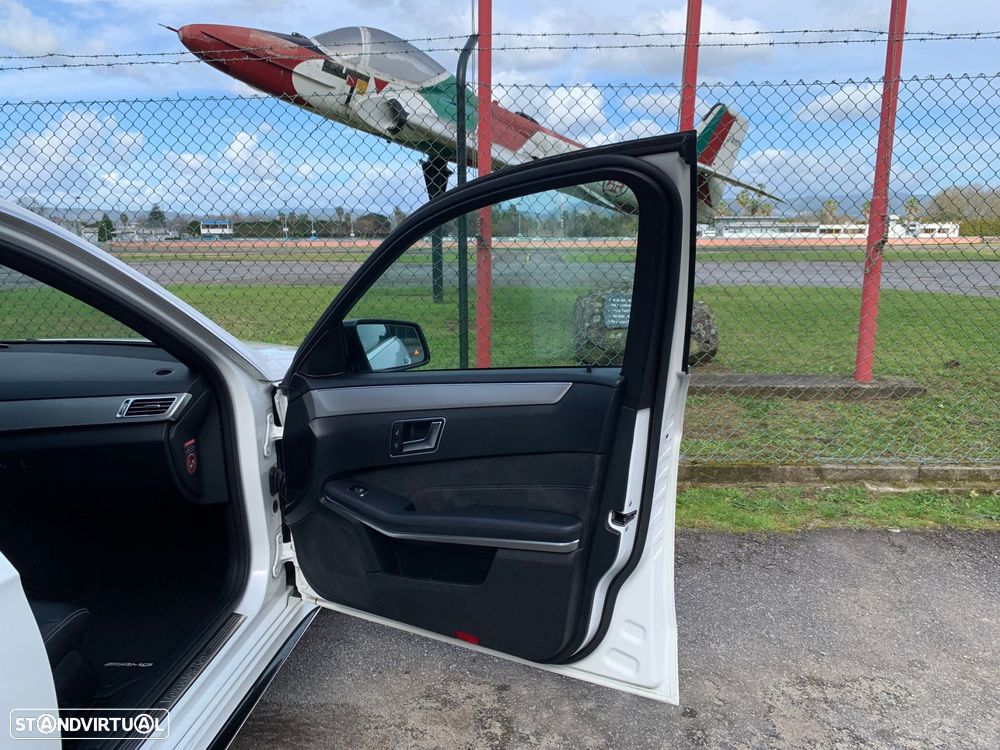 Mercedes-Benz E 220 BlueTEC Avantgarde Auto. - 45