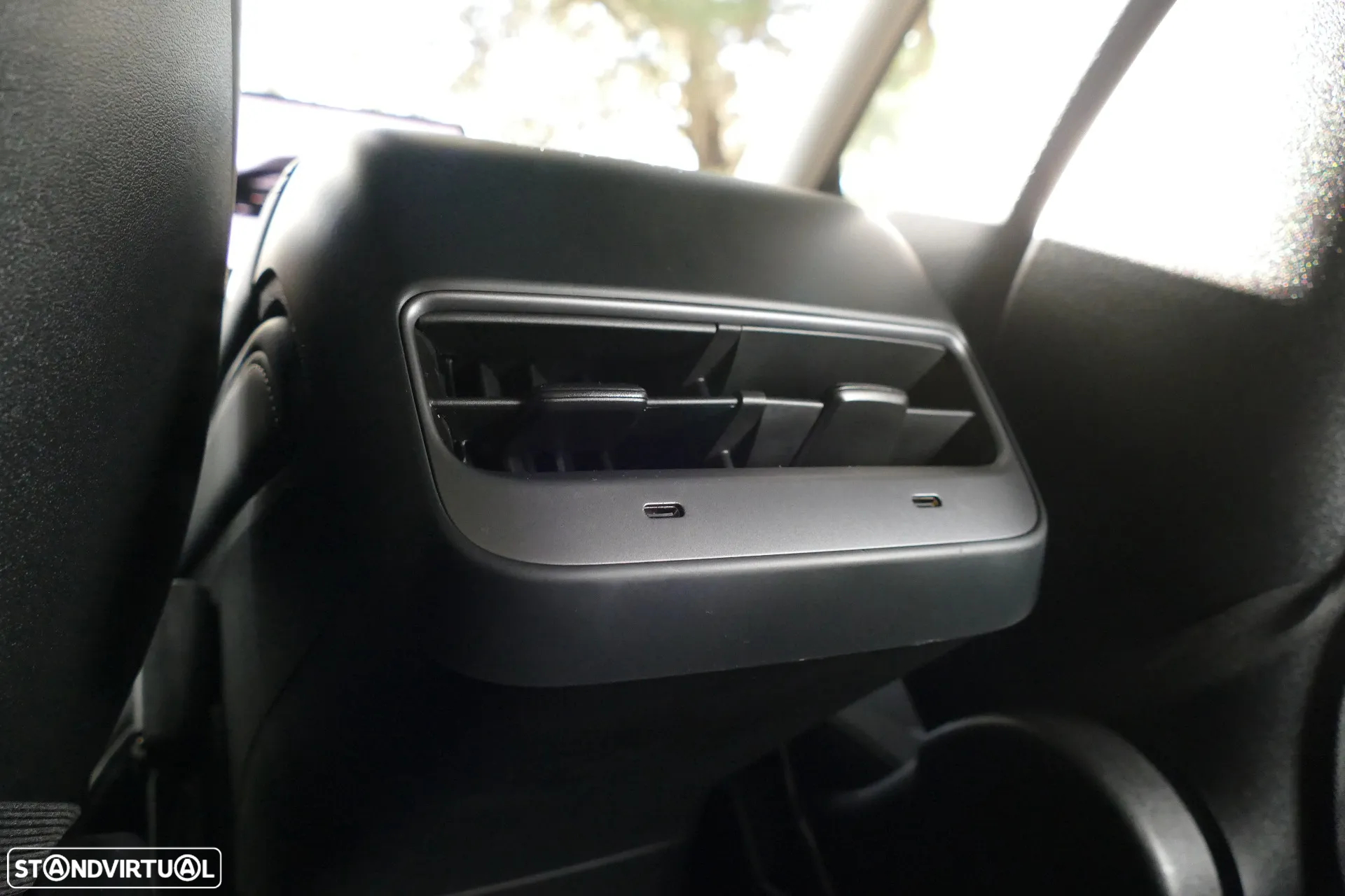 Tesla Model Y Performance Dual Motor AWD - 27
