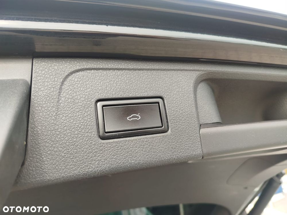 Volkswagen Passat 2.0 TDI SCR DSG 4Motion Business - 14