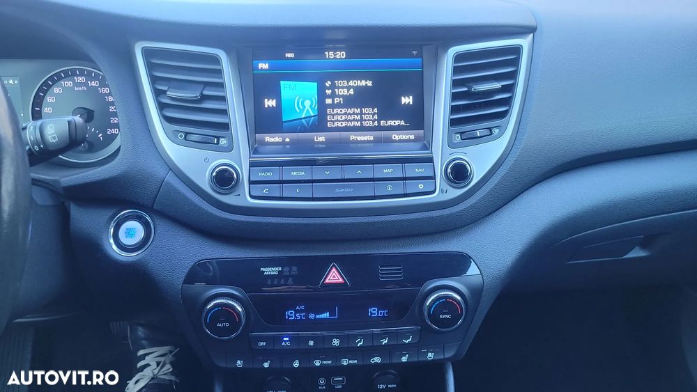Hyundai Tucson 2.0 CRDI 4WD Automatik Premium - 13