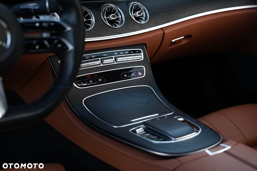 Mercedes-Benz Klasa E 220 d 4Matic 9G-TRONIC AMG Line - 14