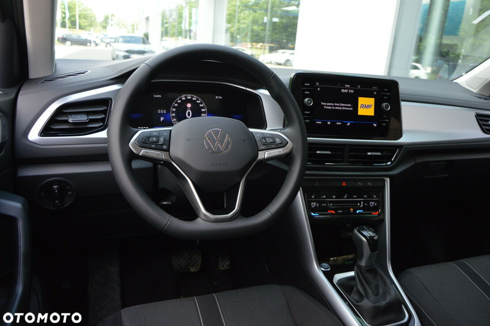 Volkswagen T-Roc - 11