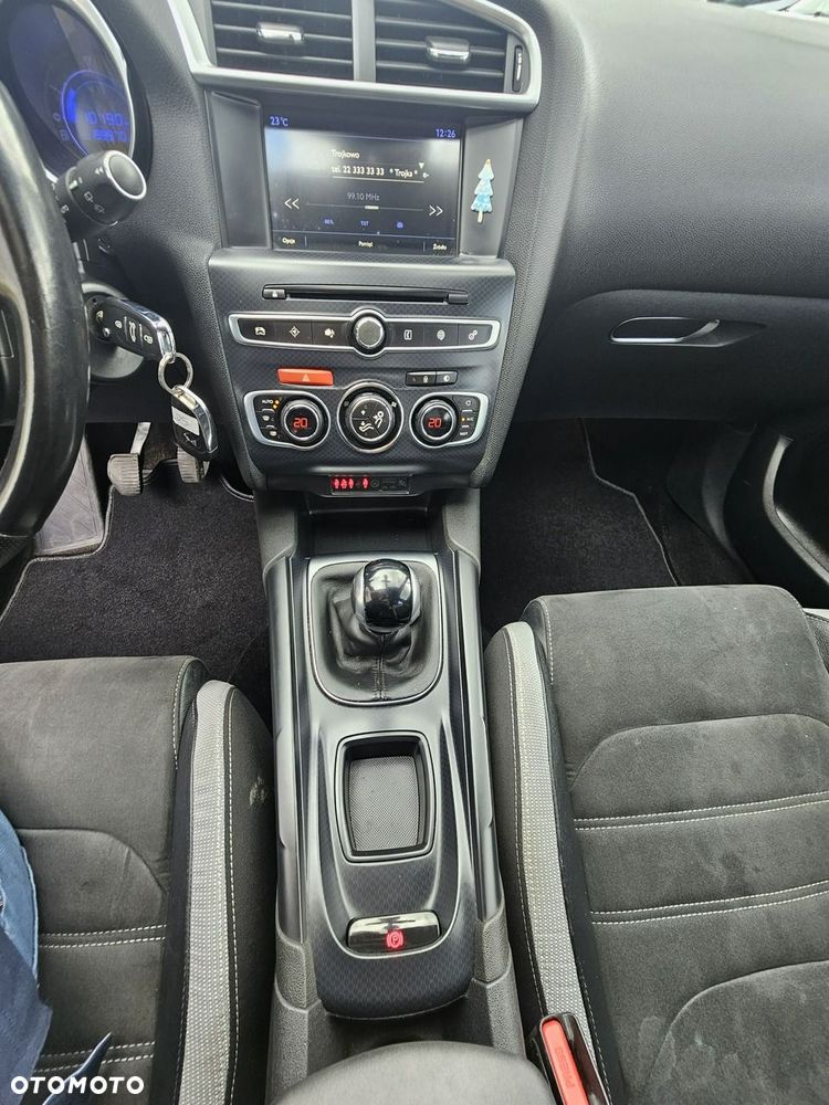DS Automobiles DS 4 Crossback - 26