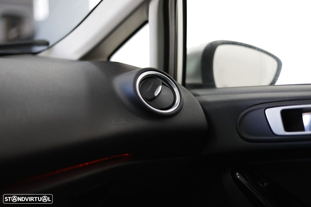 Ford Fiesta 1.5 TDCi Trend - 16